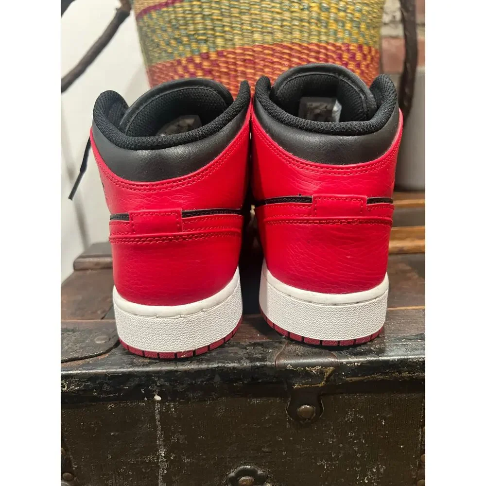 Nike Air Jordan 1 Mid Banned Black Red  Bred Retro Shoes GS 6 Youth Excellent